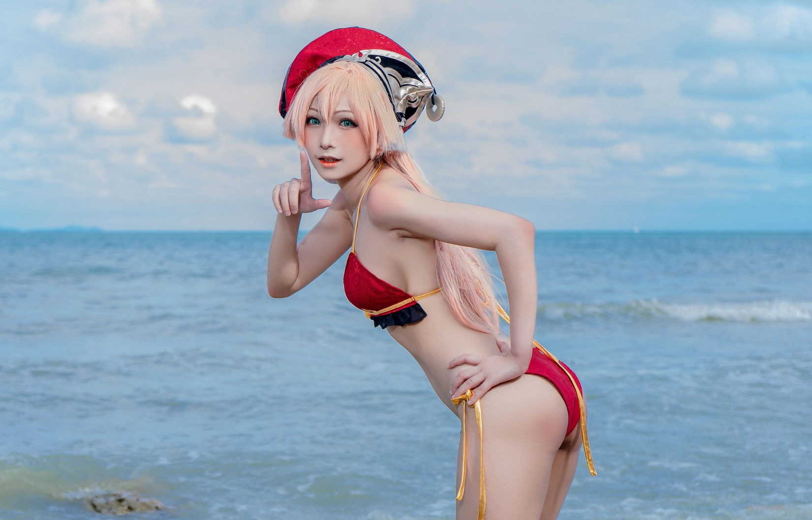 Bikini Light ʳܼ Yanfei Cosplayer ŮӰ 1ҳ 